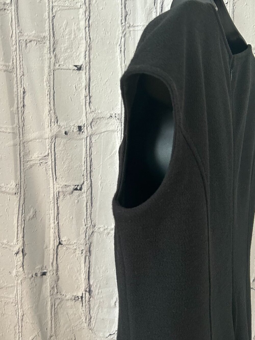 Armani Collezioni | Black Cap-Sleeve Sheath Dress - Picture 7 of 16
